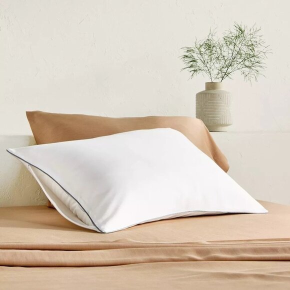 Casaluna Premium Cooling White King Size Pillow Protector Zipper Closure DMG PKG - Picture 1 of 5